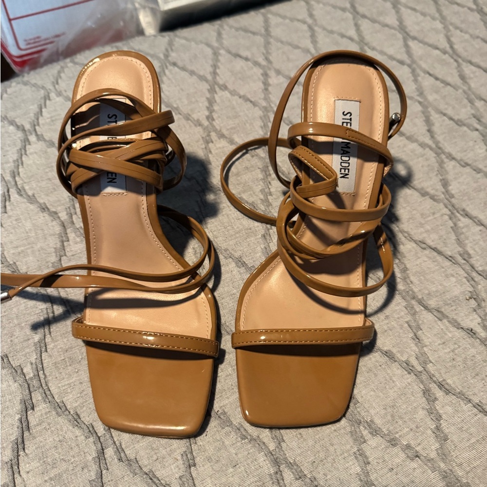Women’s size 6 strappy beige high heel shoes